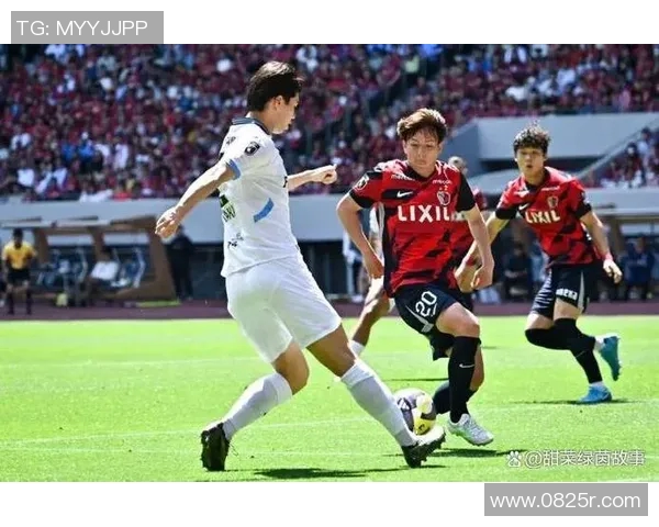 广岛三箭与鹿岛鹿角的激烈对决展现日本足球的魅力与实力