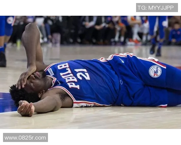 乔尔恩比德如何在NBA赛场上展现统治力与领导才能